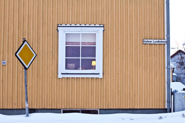 Oguzhan Erim, Kiruna Oguzhan Erim, Kiruna. Finestra di una casa