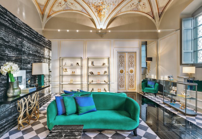 Aquazzurra Aquazzurra di Edgardo Osorio apre le porte di Palazzo Corsini di Firenze per ApritiModa