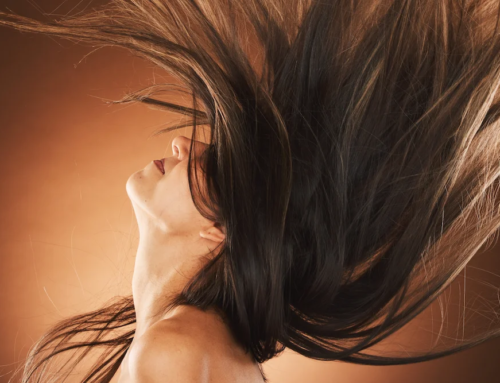 Shampoo professionali vs. shampoo commerciali: tutti i benefici degli shampoo professionali per la salute dei tuoi capelli